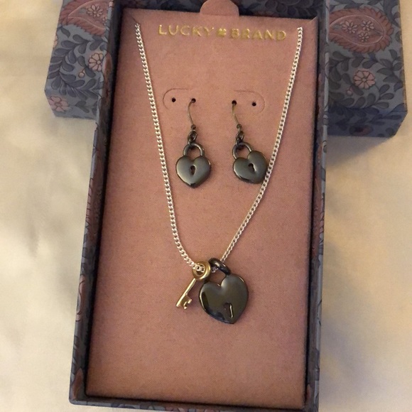 Lucky Brand Padlock Heart Drop Earrings & Padlock Heart Pendant Necklace NIB - Picture 11 of 13